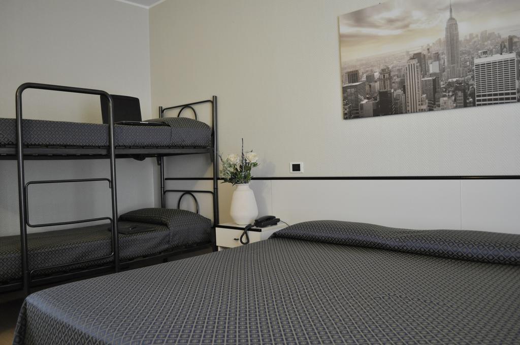 Hotel Est Piombino Ngoại thất bức ảnh
