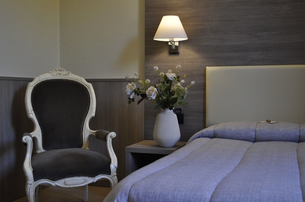 Hotel Est Piombino Ngoại thất bức ảnh