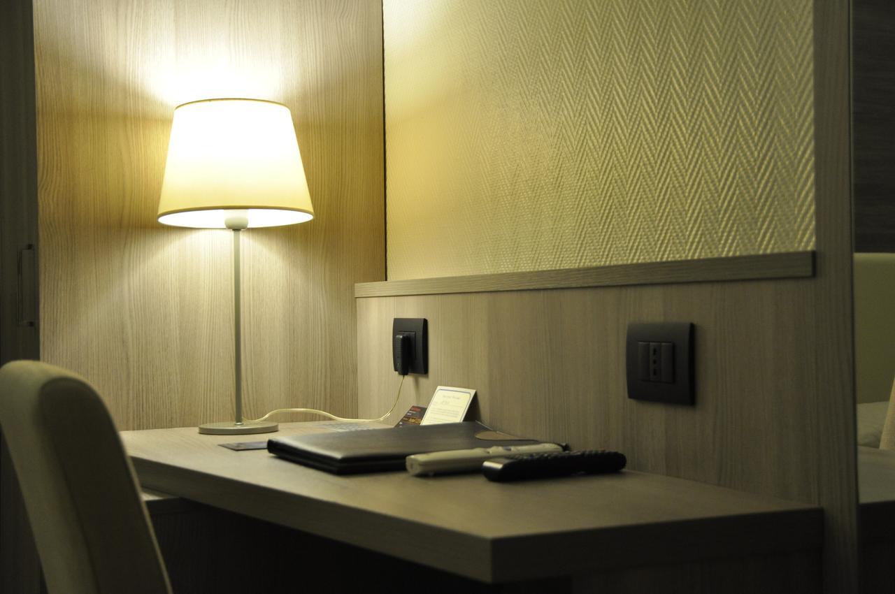 Hotel Est Piombino Ngoại thất bức ảnh