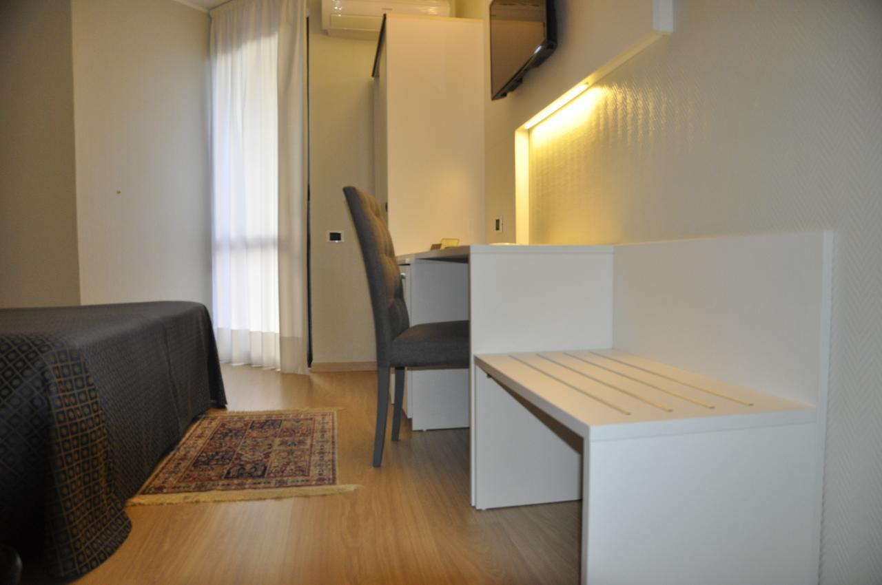 Hotel Est Piombino Ngoại thất bức ảnh