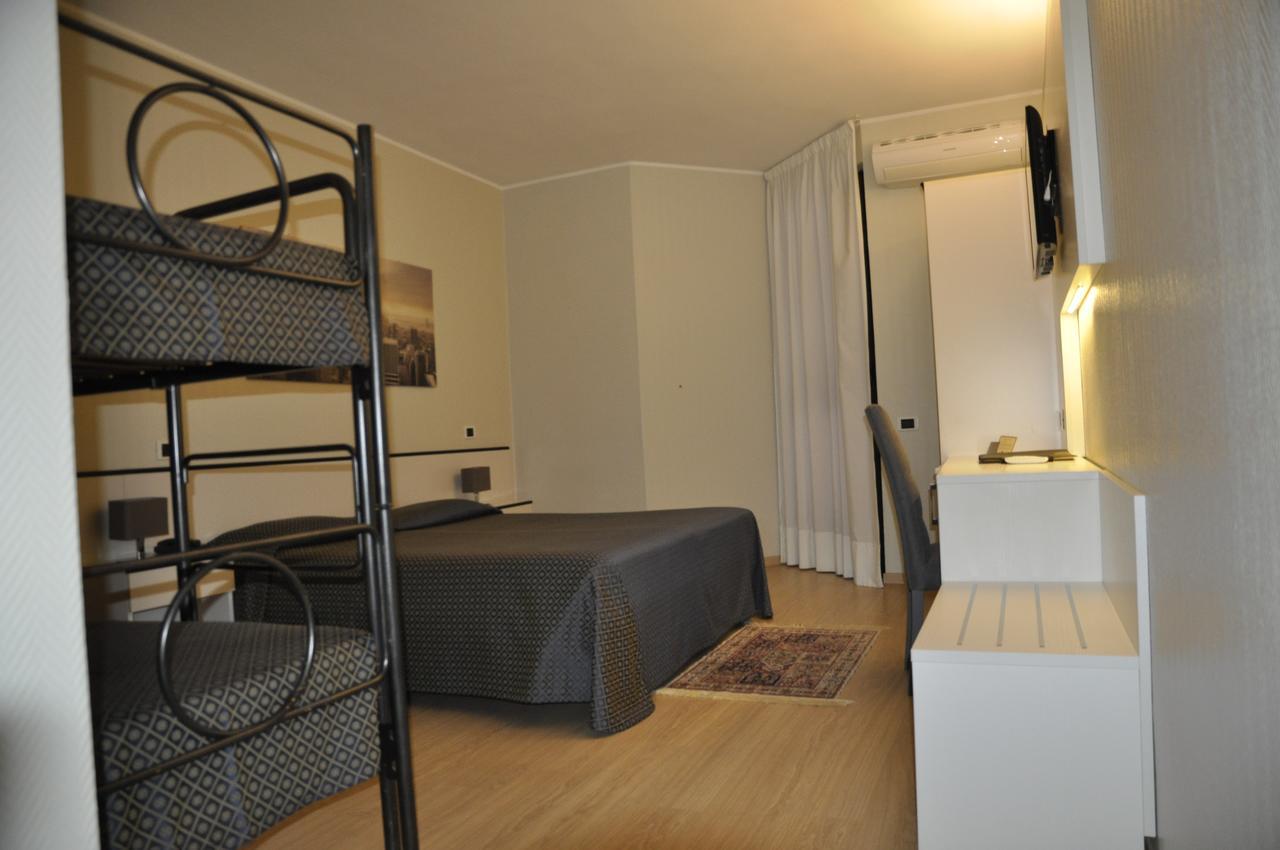 Hotel Est Piombino Ngoại thất bức ảnh