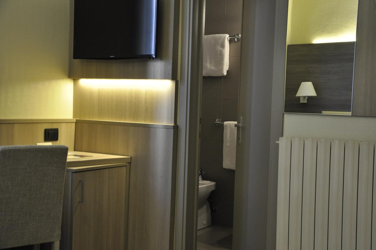 Hotel Est Piombino Ngoại thất bức ảnh