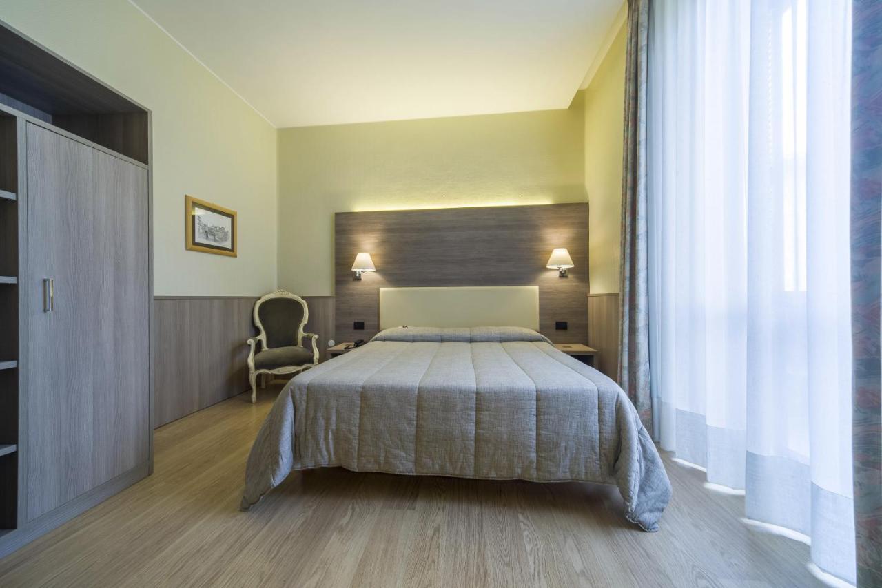 Hotel Est Piombino Ngoại thất bức ảnh